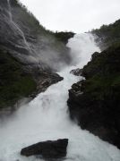 Wasserfall Kjos-Fossen an der Flam-Bahn